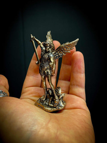 San Miguel Arcángel Figura Terminado Bronce Detallada