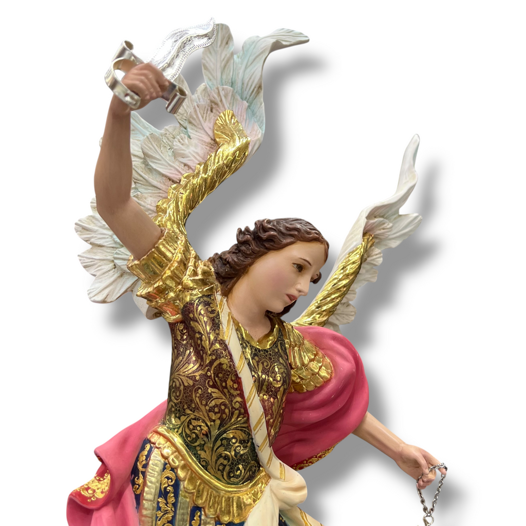 San Miguel Arcángel En Madera Decorado Con Oro Fino 50cm