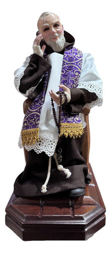 Escultura De Padre Pío Talla En Madera