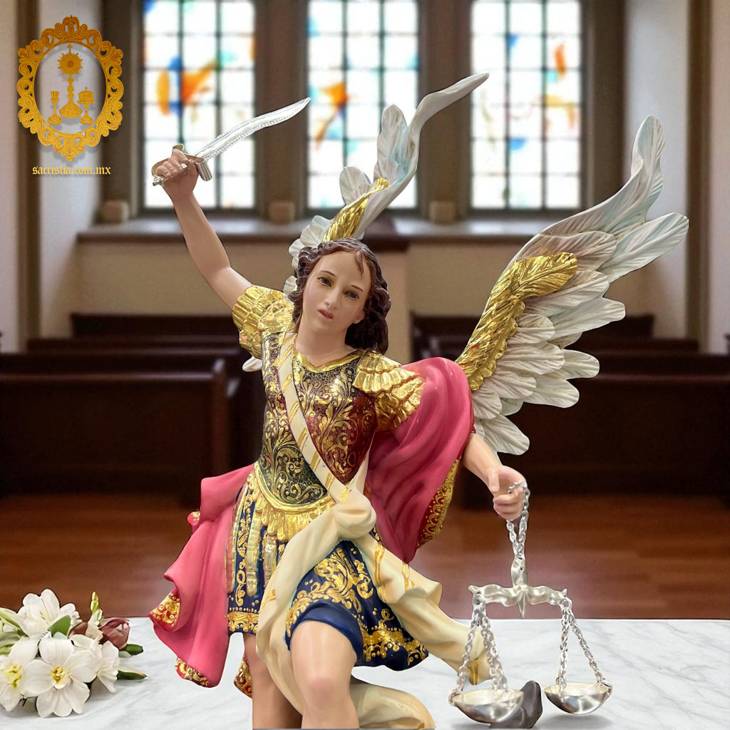 San Miguel Arcángel En Madera Decorado Con Oro Fino 50cm