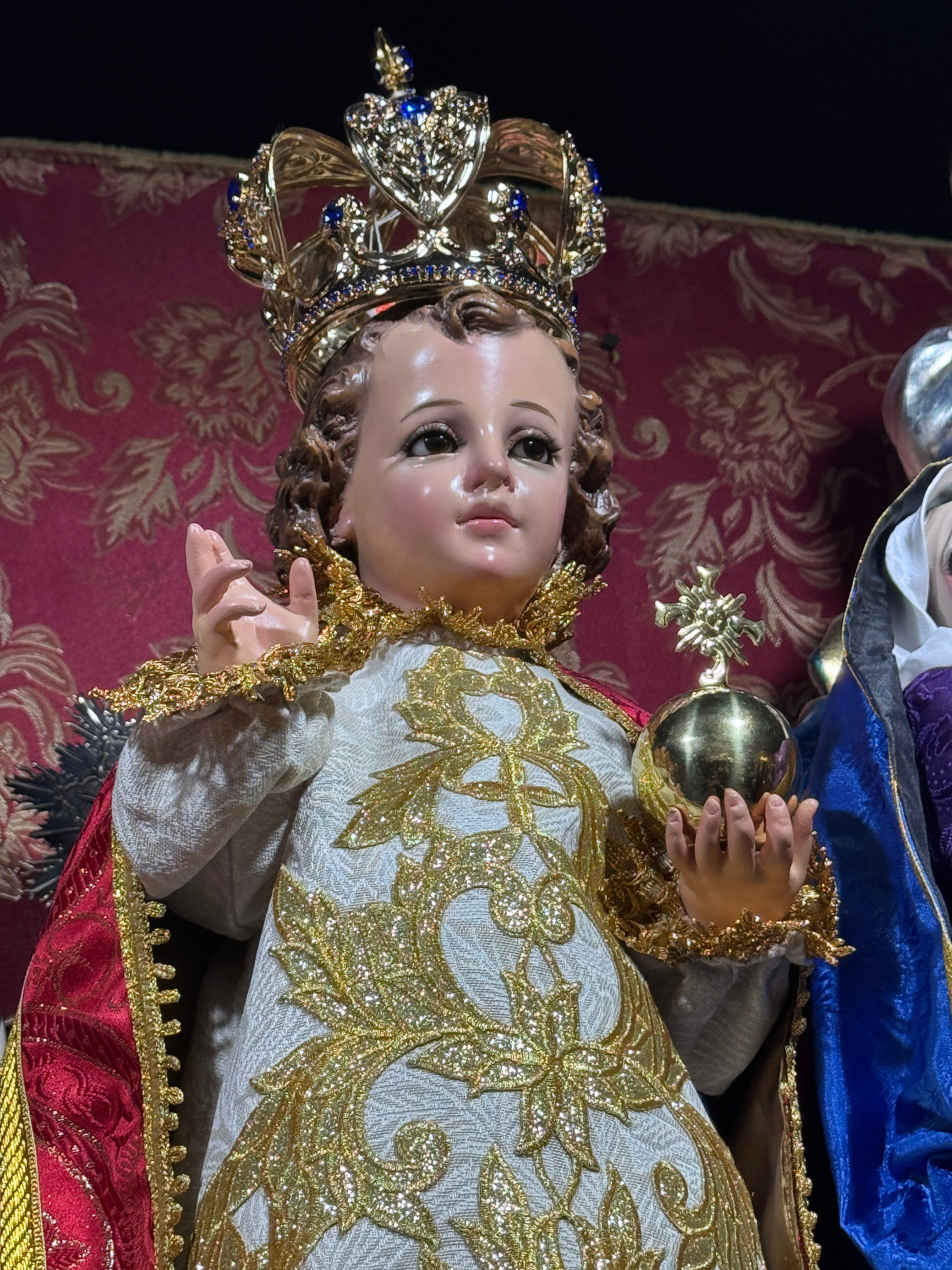 Niño Jesus De Praga 75cm Incluye Accesorios Baño De Oro