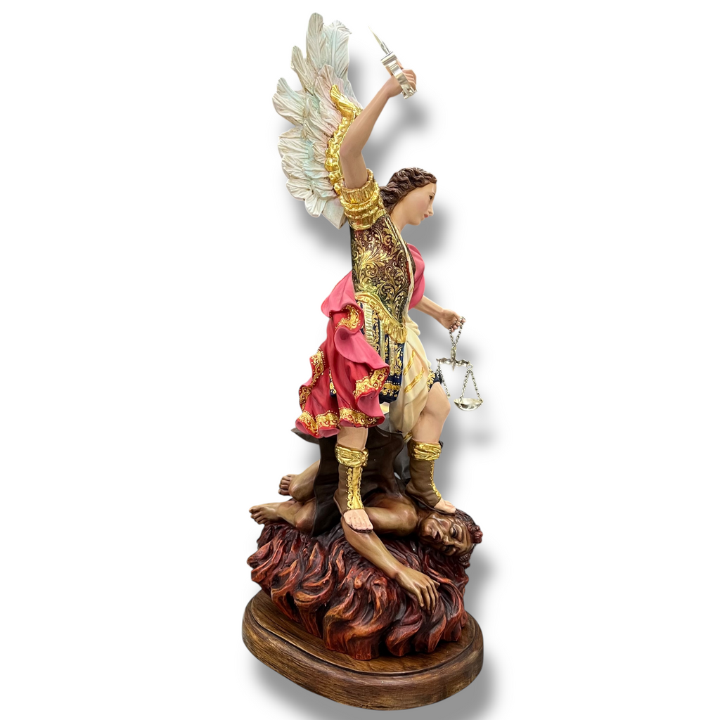 San Miguel Arcángel En Madera Decorado Con Oro Fino 50cm