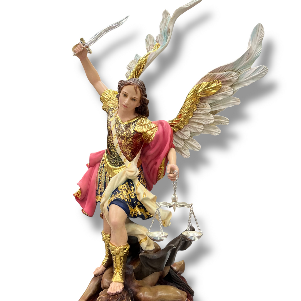 San Miguel Arcángel En Madera Decorado Con Oro Fino 50cm