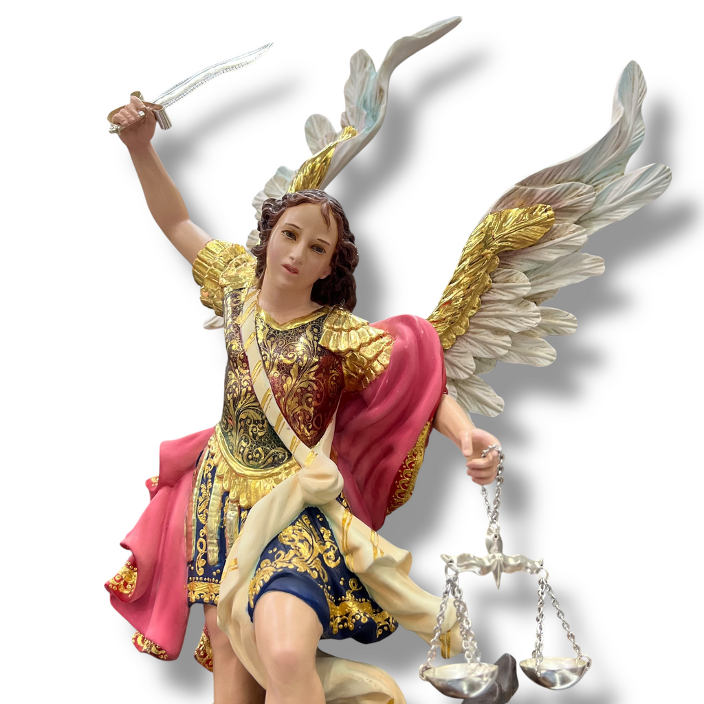 San Miguel Arcángel En Madera Decorado Con Oro Fino 50cm