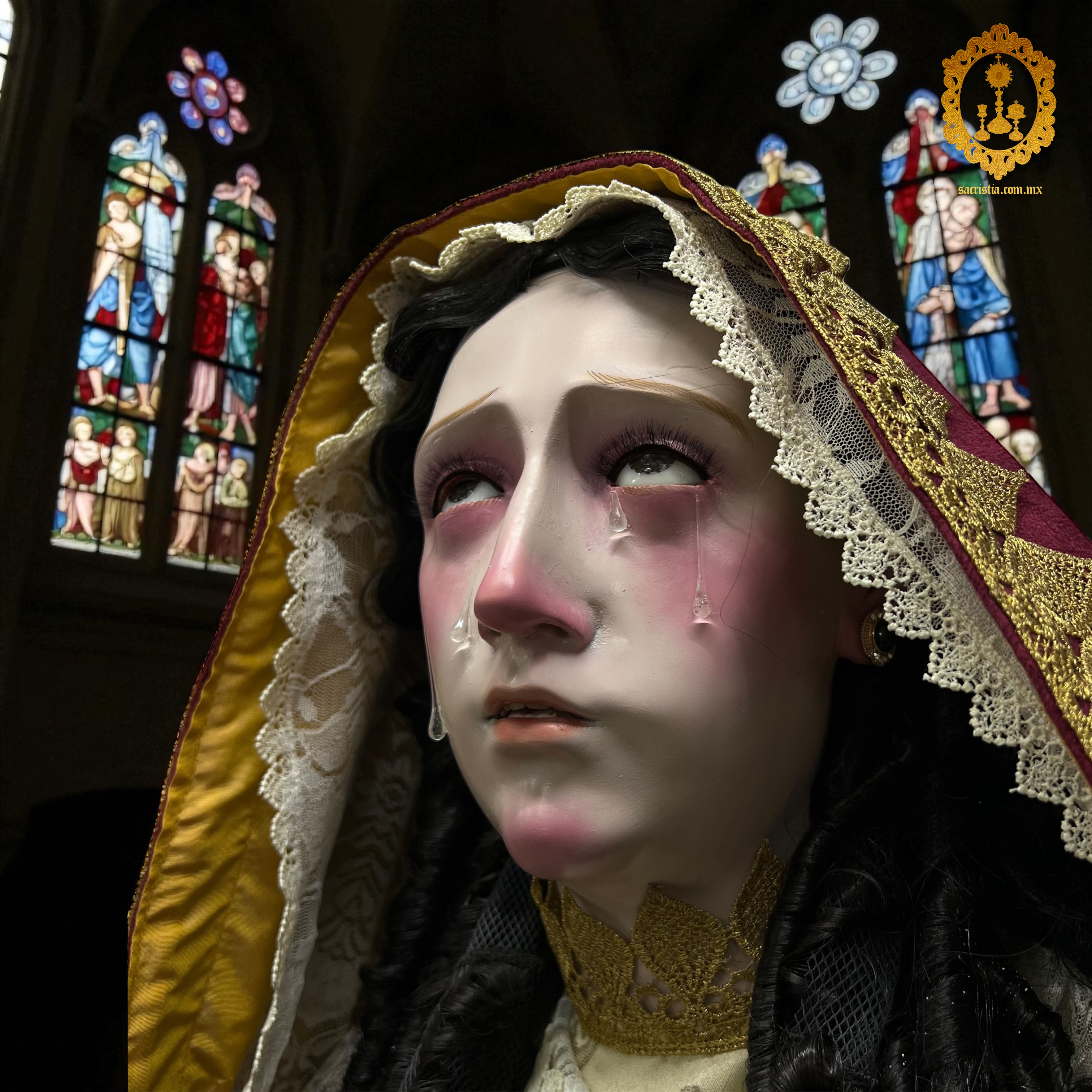 Virgen De Los Dolores En Óleo Bruñido Y Vestimenta 166cm