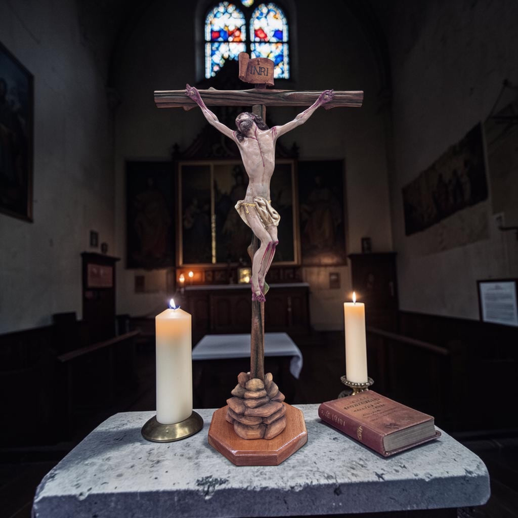Cristo de Base Agonizante 68cm