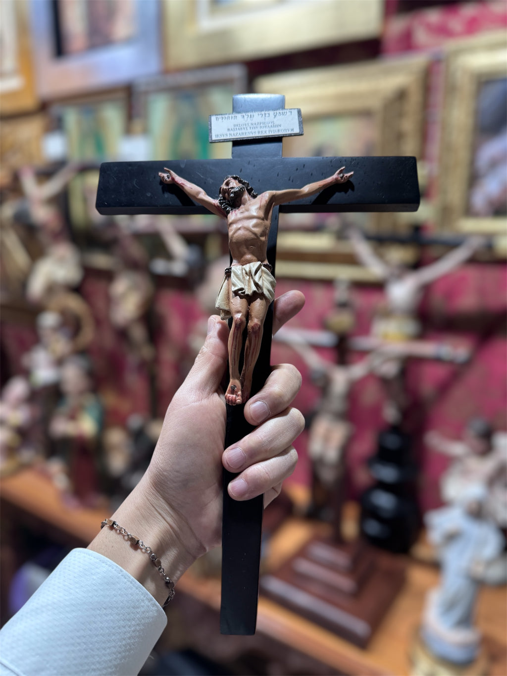 Cristo en Agonía  Cruz De Madera 37 cm