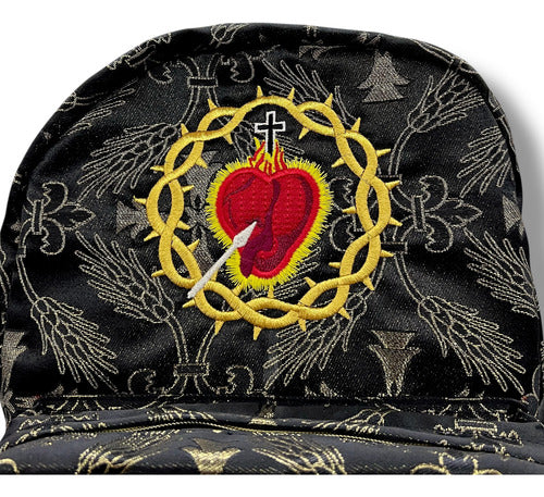 Mochila Sacristía En Tela Brocada Roja Con El Corazón De Jesús Bordado
