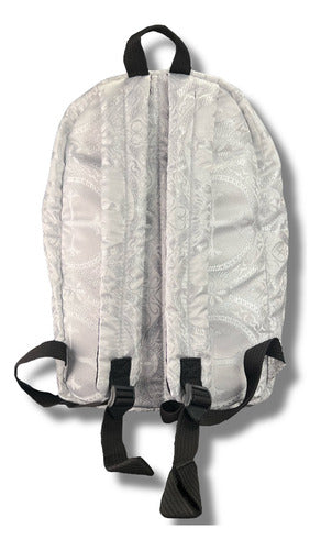 Mochila Sacristía Bordada En Tela Brocada Blanco Con Plateado Escudo Virgen De La Meced