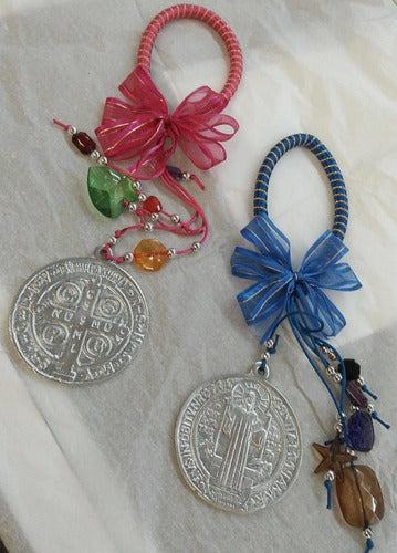 Paquete De 25 Medallas De San Benito Surtido