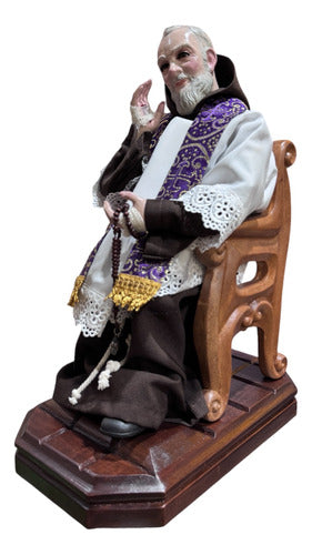 Escultura De Padre Pío Talla En Madera